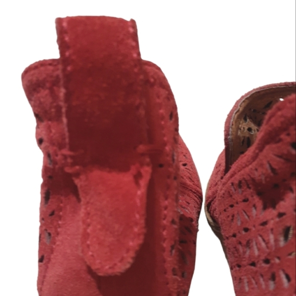 Jeffrey Campbell Red Suede Cut Out Ankle Boots Western Block Heel Bootie… - Picture 9 of 11
